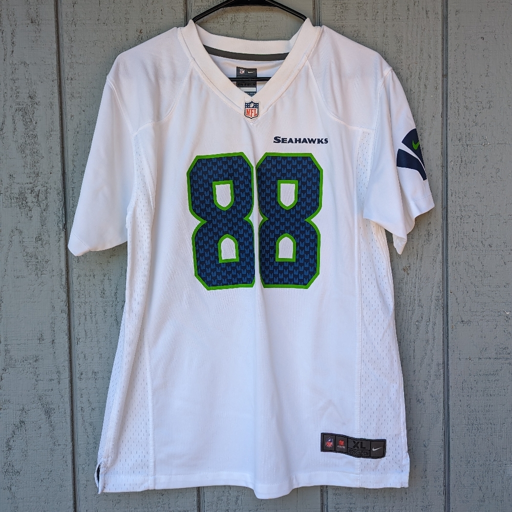 Seahawks Youth XL Graham 88 Used White Jersey